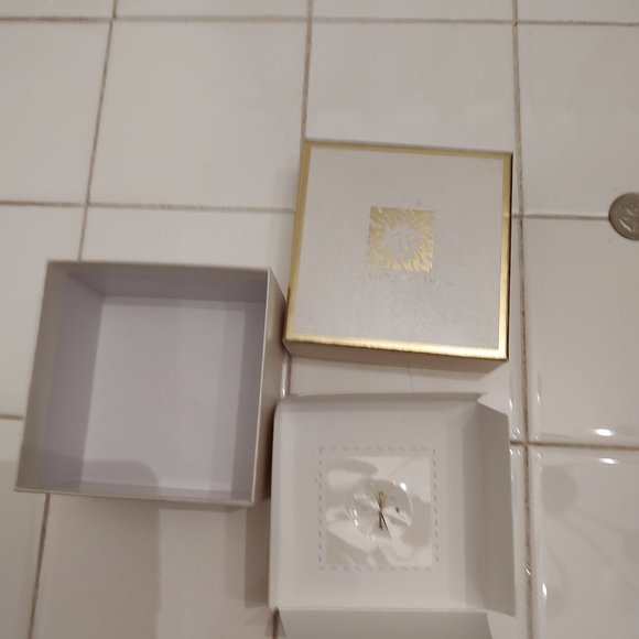 Anne Klein Angel Broach,   New in Box - Picture 6 of 8